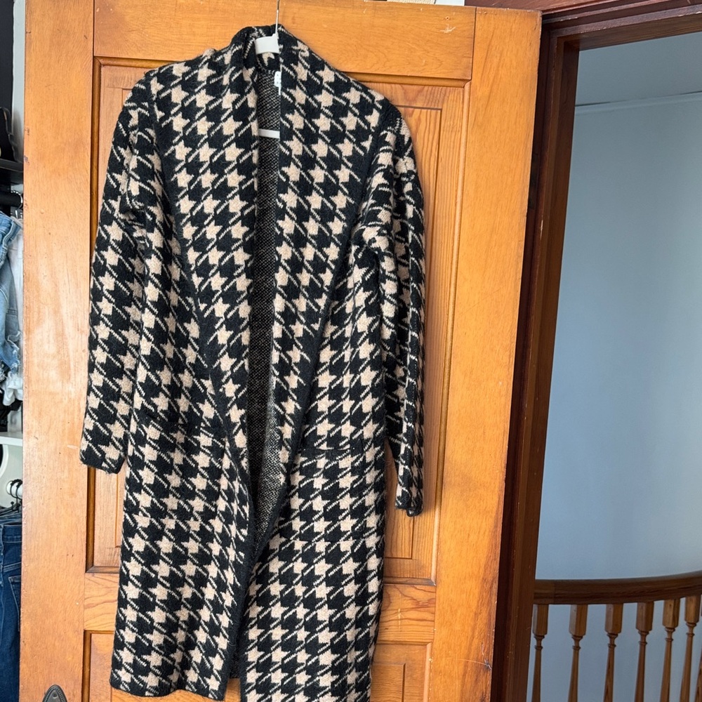 a new day Black and Cream Houndstooth Long Cardigan
